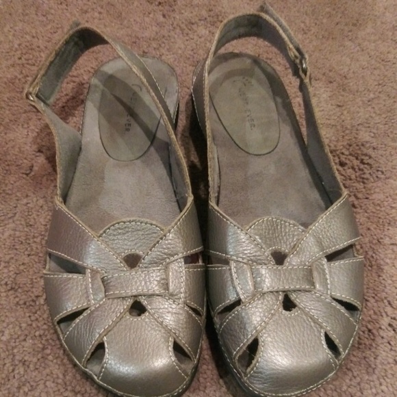 Wear.ever gray sandals - Picture 1 of 4